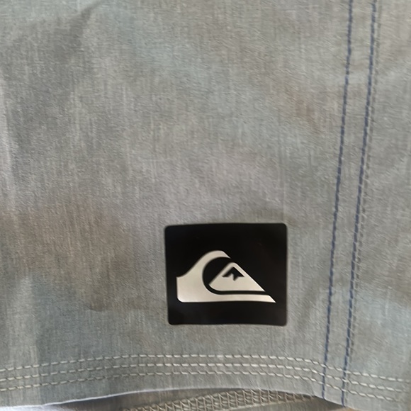 Quicksilver men’s 26 highline, 4way stretch, water repellent, swim short - Picture 3 of 5